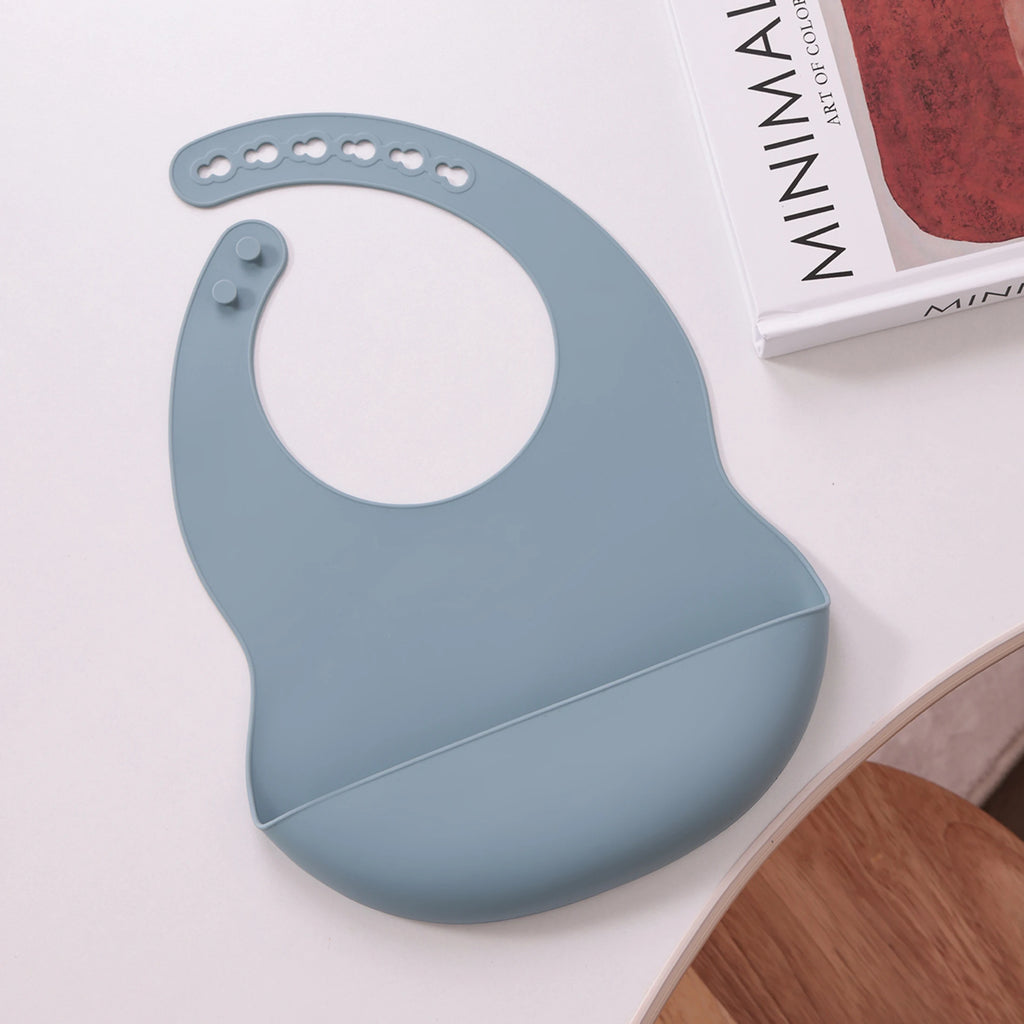 Bavoir en Silicone Ajustable & Imperméable – L’essentiel pour Bébé