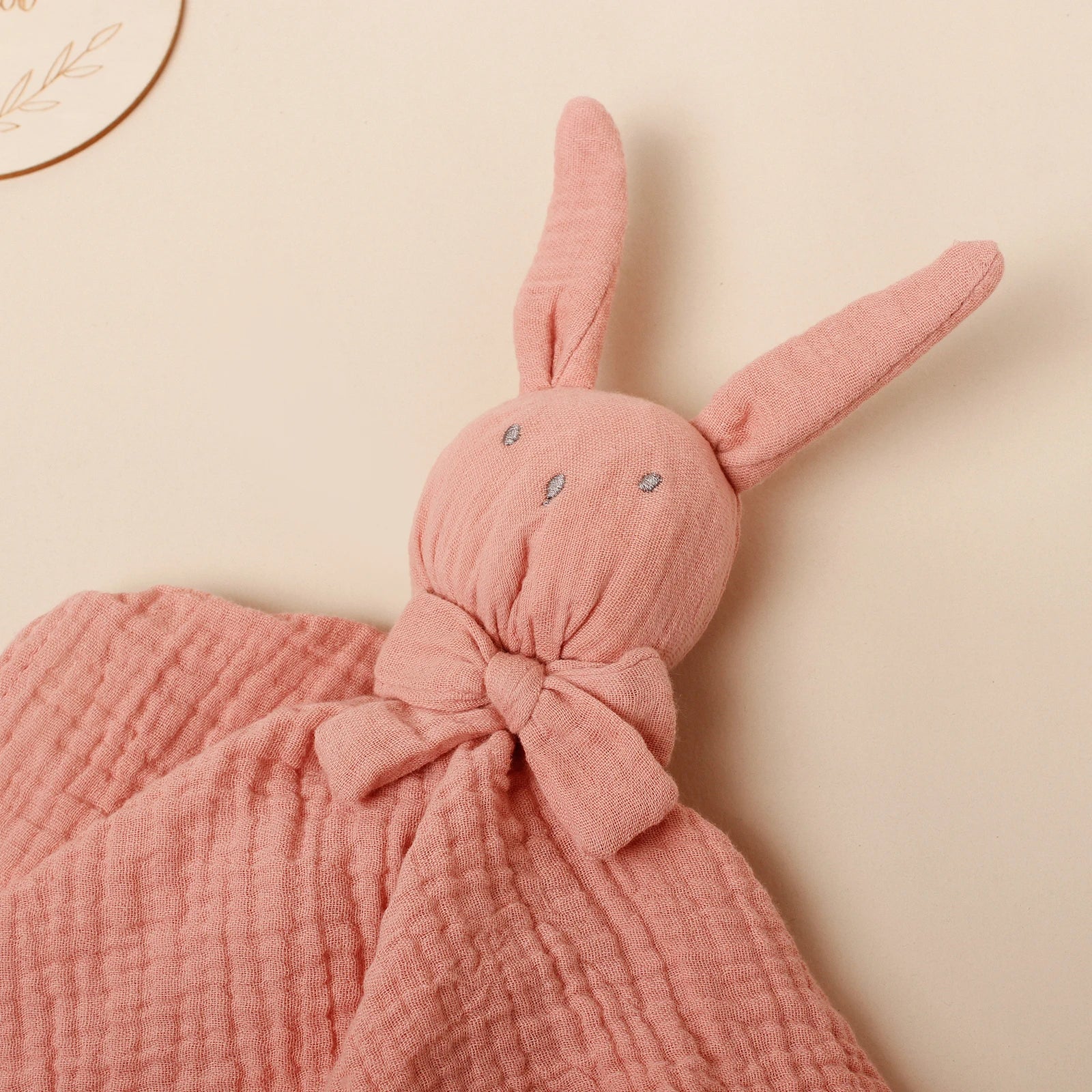 Doudou Lapin en Coton Doux – Câlin et Sécurisant pour Bébé